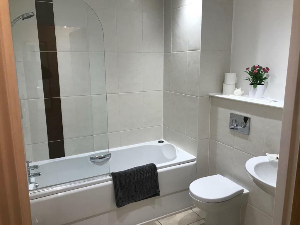 Hansen House Cardiff Apartment With Parking Bagian luar foto