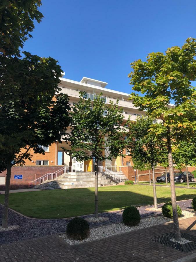 Hansen House Cardiff Apartment With Parking Bagian luar foto